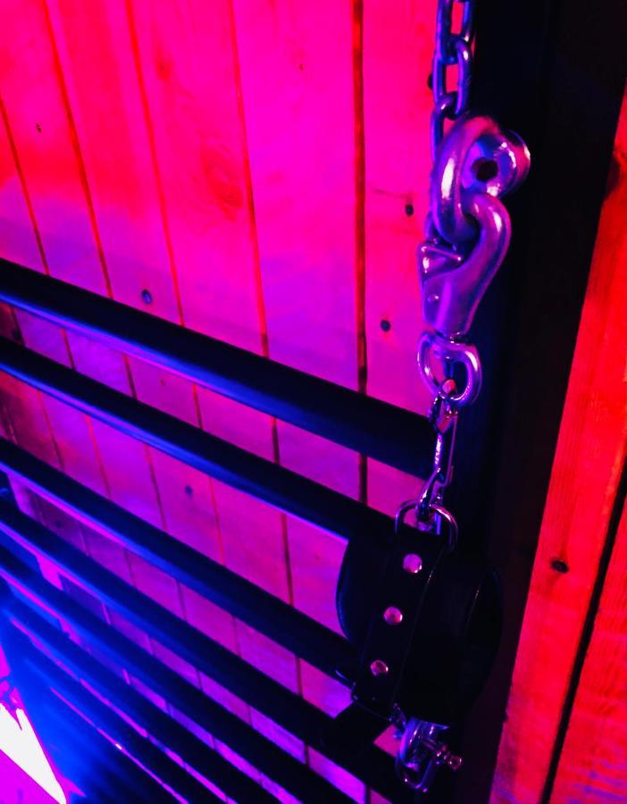 Secret Room Votre Love Room Coquine Et Insolite En Espace Privatif A Tournai Bagian luar foto